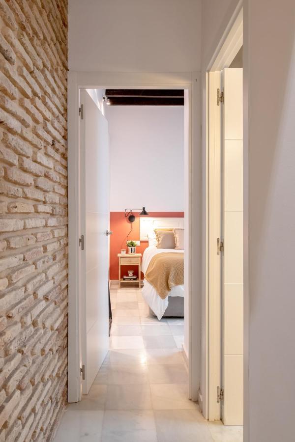 Home2Book Amelia'S Pottery, Triana เซบีญา ภายนอก รูปภาพ